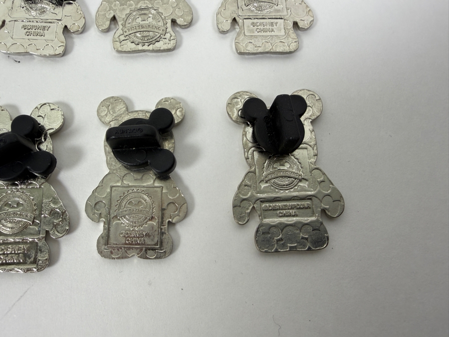 Disney Parks Vinylmation Mystery Pin Collection - Assorted Park & Urban Series Limited Release Trading Pins [Photo 13]