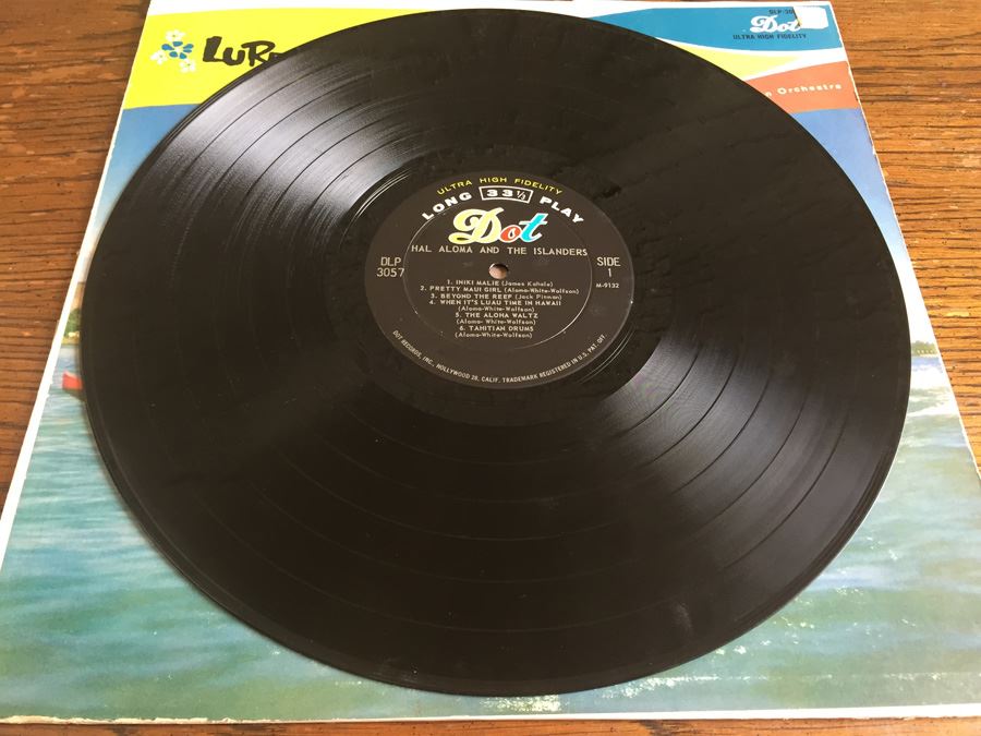 Hal Aloma And His Hawaiian Orchestra ‎- Lure Of The Islands - Dot Records ‎- 25057 [Photo 3]