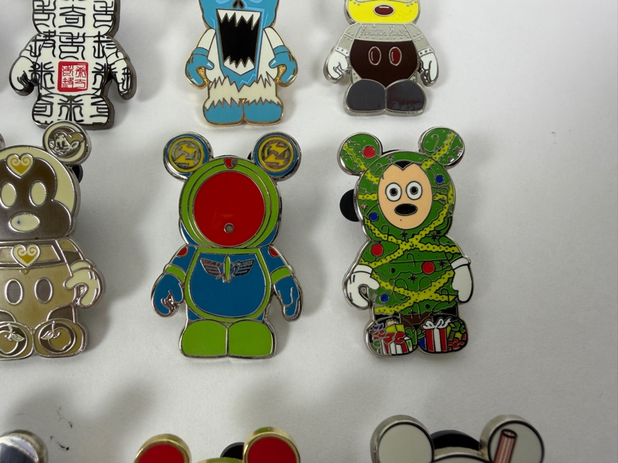 Disney Parks Vinylmation Mystery Pin Collection - Assorted Park & Urban Series Limited Release Trading Pins [Photo 5]