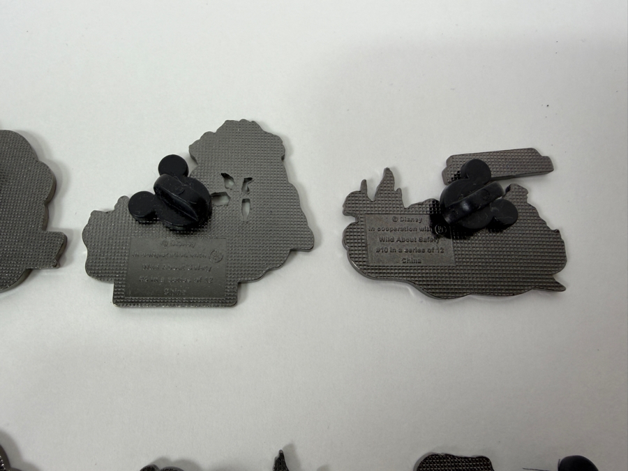 Disney Parks Wild About Safety Timon & Pumbaa Pin Set - 2003-2004 Educational Collection Featuring Character Safety Tips [Photo 11]