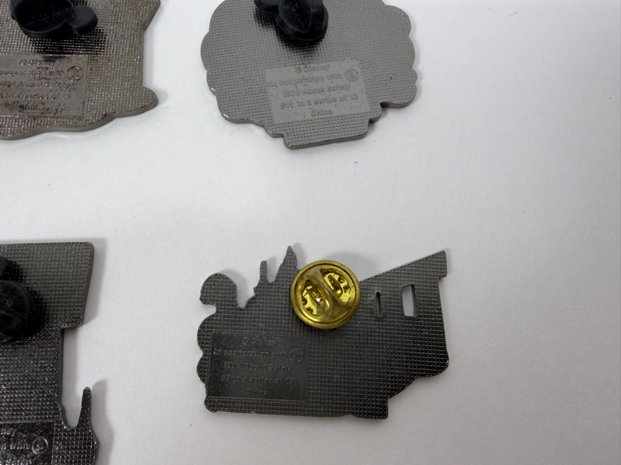 Disney Parks Wild About Safety Timon & Pumbaa Pin Set - 2003-2004 Educational Collection Featuring Character Safety Tips [Photo 11]