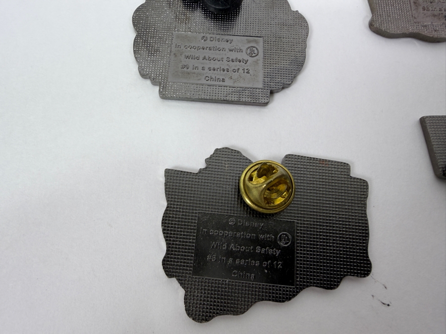 Disney Parks Wild About Safety Timon & Pumbaa Pin Set - 2003-2004 Educational Collection Featuring Character Safety Tips [Photo 9]