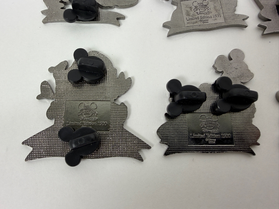 Disney Parks 12 Days Of Christmas 2004 Collector Pin Set - 12-Pin Holiday Character Collection - Limited Edition 1500 [Photo 13]