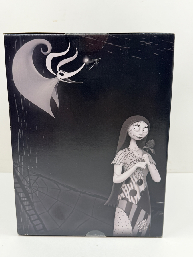 Disney Parks The Nightmare Before Christmas Behemoth Nutcracker 30th Anniversary Commemorative Figurine [Photo 7]