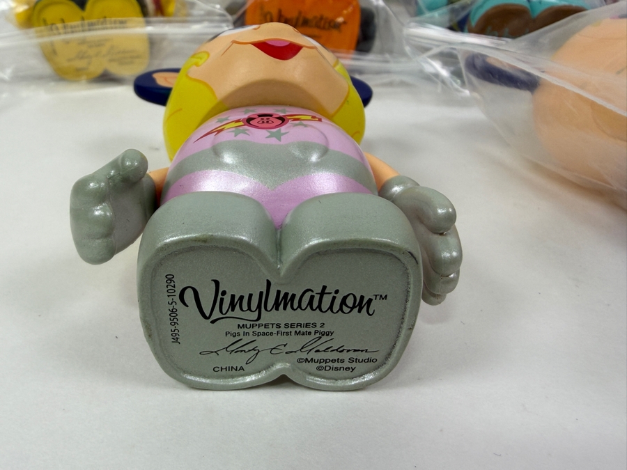 Disney Vinylmation The Muppets Series 1 Complete Set Of 12 Figures Including Kermit, Miss Piggy, Fozzie Bear, And Gonzo In Original Plastic Packaging
 [Photo 9]