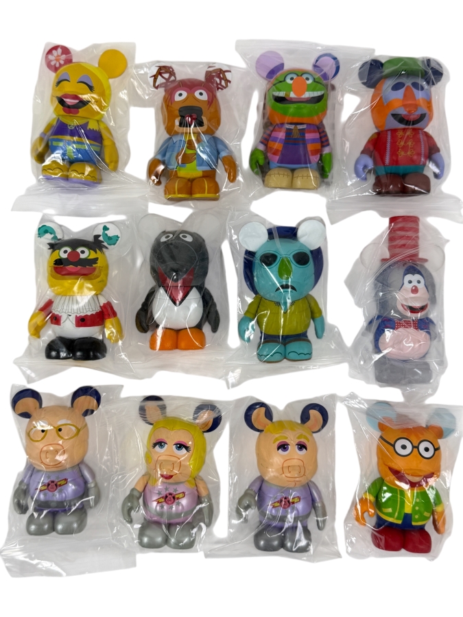 Disney Vinylmation The Muppets Series 1 Complete Set Of 12 Figures Including Kermit, Miss Piggy, Fozzie Bear, And Gonzo In Original Plastic Packaging
