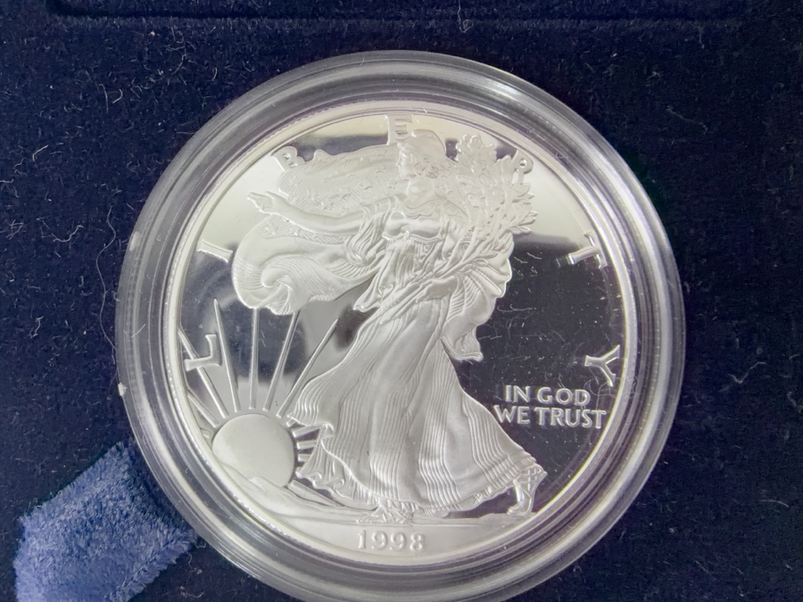 1998 United States American Silver Eagle One Ounce Fine Silver Proof Coin In Original Government Velvet Presentation Case And Protective Capsule
 [Photo 4]
