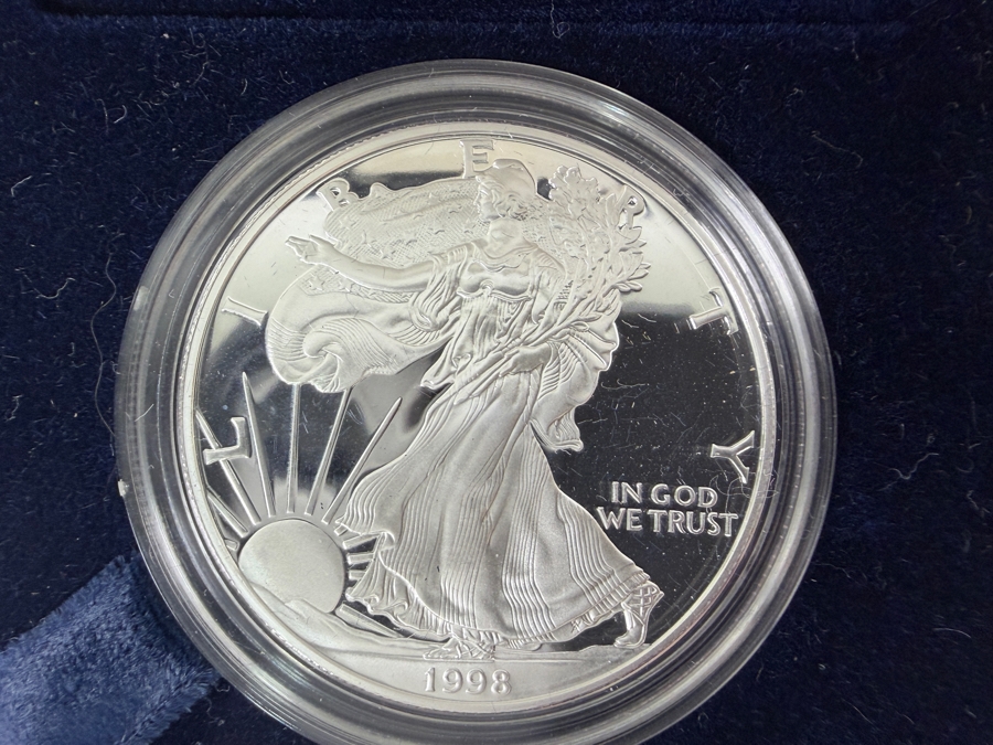 1998 United States American Silver Eagle One Ounce Fine Silver Proof Coin In Original Government Velvet Presentation Case And Protective Capsule
 [Photo 5]