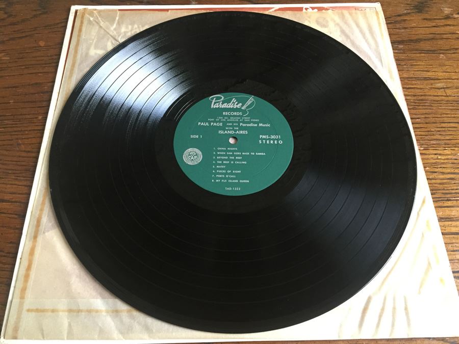 Paul Page with the Island Aires featuring Bernie Kaai Lewis - Let's Have A Luau - Paradise Records - PMS-3031 [Photo 3]