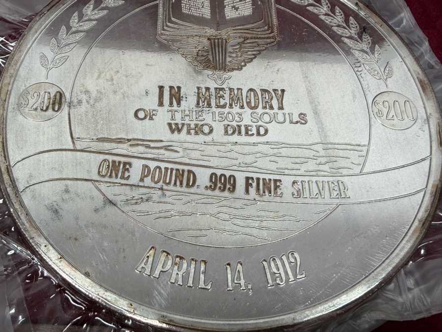 Large S.S. Titanic 1 Pound .999 Fine Silver Commemorative Round In Presentation Box [Photo 5]