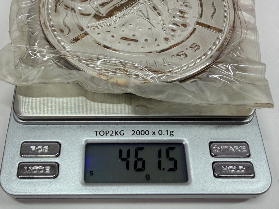 Large S.S. Titanic 1 Pound .999 Fine Silver Commemorative Round In Presentation Box [Photo 8]
