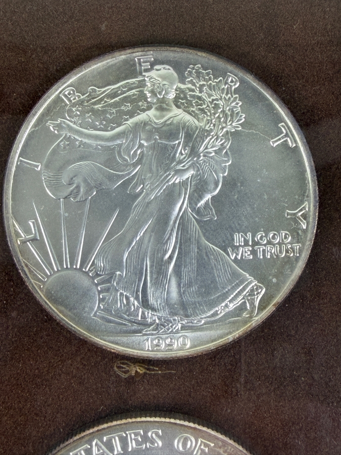 Pair Of Uncirculated 1990 American Silver Eagle Coins 99.9% Pure Silver Framed [Photo 4]