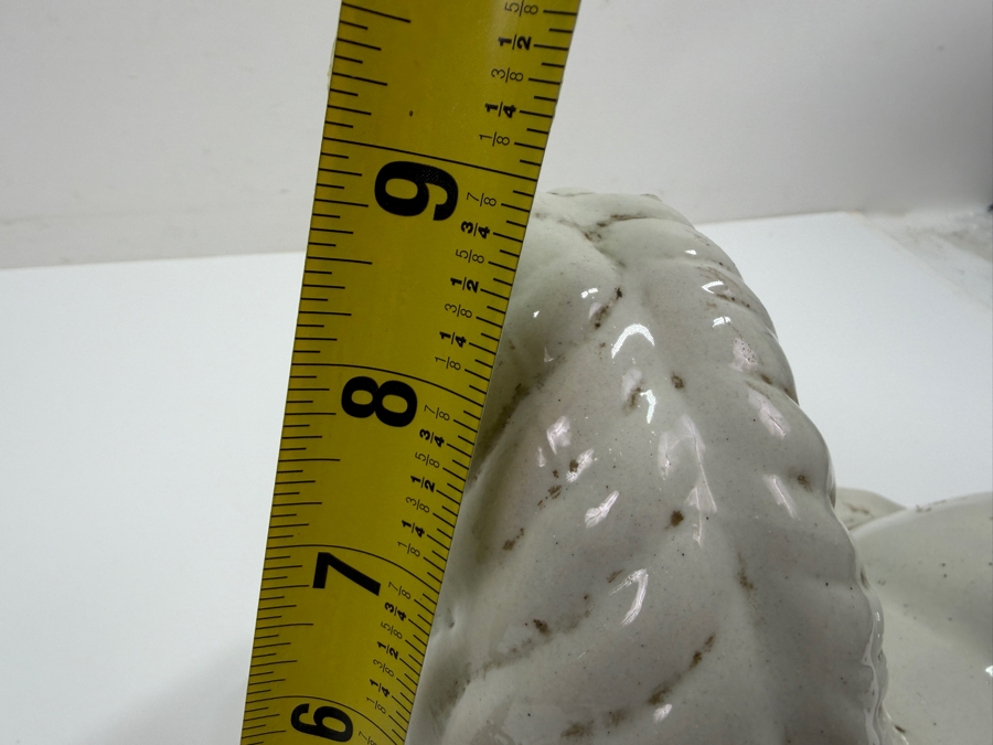 Vintage White Ceramic Horse Box 12.5W X 8D X 9H (RSF) [Photo 6]