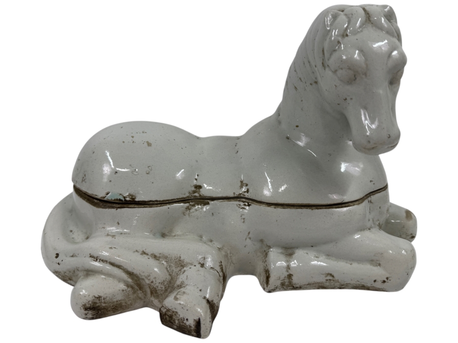 Vintage White Ceramic Horse Box 12.5W X 8D X 9H (RSF)