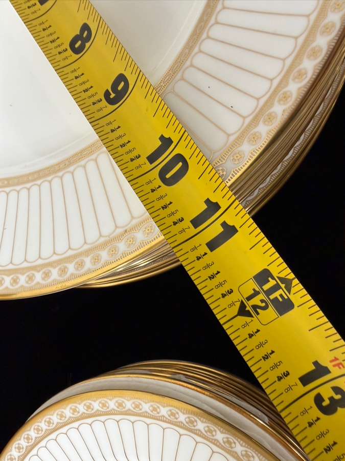 Elegant Wedgwood Bone China Service Colonnade Pattern Service For Approximately With Coffee Pot And Teapot 10 Made In England (CBAD) [Photo 15]