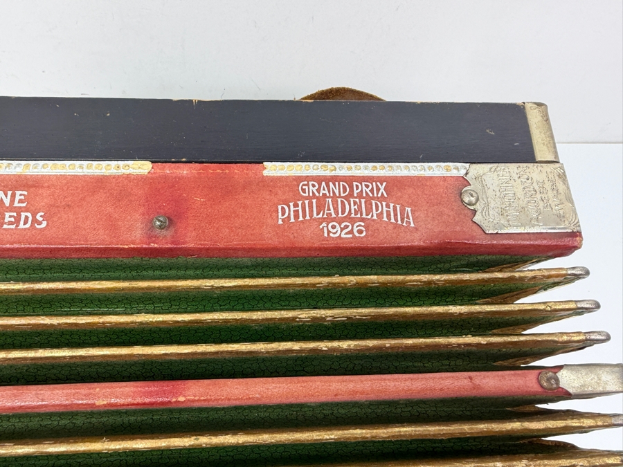 Vintage M. Hohner Grand Prix Philadelphia 1926 Melodeon Diatonic Accordion 10 Button 12W X 13D X 6.5H (RSF)
 [Photo 4]