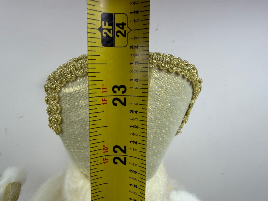 Mark Roberts Santa Claus Statue 24'H (Note That One Finger Is Missing) [Photo 8]