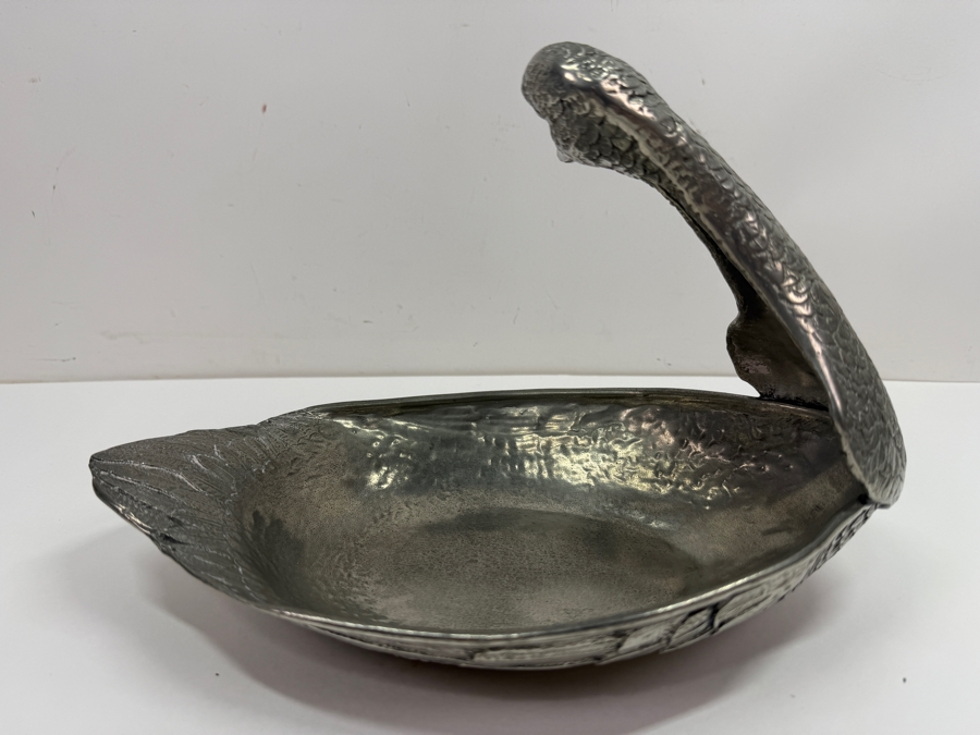 Arte Italica Handcrafted Italian Pewter Decorative Swan Serving Tray Featuring Authentic Artisan Hallmarks and High-Grade 95% Tin Alloy Finish 11'W X 7'H [Photo 3]