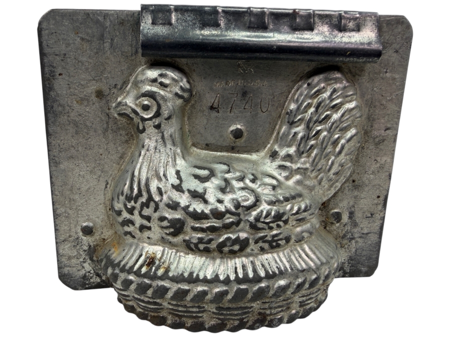 Vintage Eppelsheimer & Company No. 4740 Metal Hen On A Nest Chocolate Candy Mold Made In USA 5'W X 4'D X 4'H