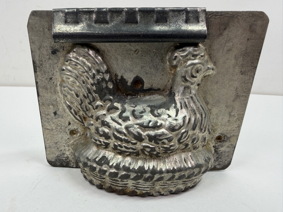 Vintage Eppelsheimer & Company No. 4740 Metal Hen On A Nest Chocolate Candy Mold Made In USA 5'W X 4'D X 4'H [Photo 3]
