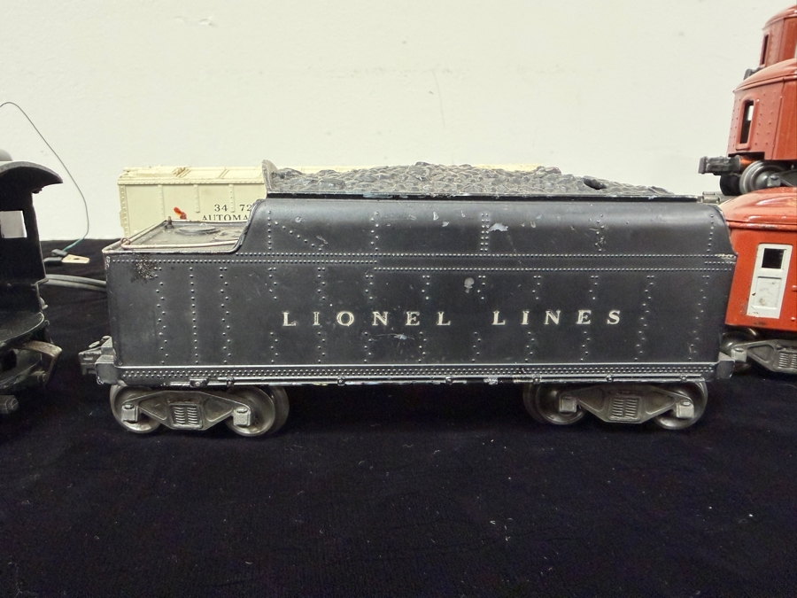 Vintage 1940s Lionel Postwar O-Gauge Train Set Featuring A Lionel 675 Steam Locomotive, Whistle Tender, Passenger Cars, Automatic Refrigerated Milk Car, Tracks, Lionel Type 1033 Multi-Control Transformer And More [Photo 5]