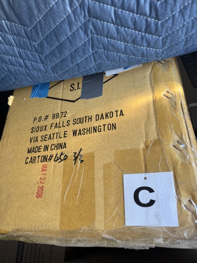 Just Added - Fraser Fir 12' 1300 Lite Christmas Tree In Three Boxes Retails $2,400 [Photo 5]