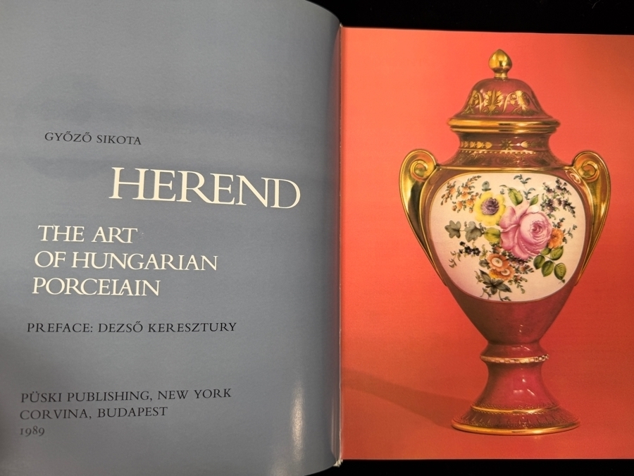 Hardcover Book Herend The Art Of Hungarian Porcelain By Gyozo Sikota 1989 [Photo 2]
