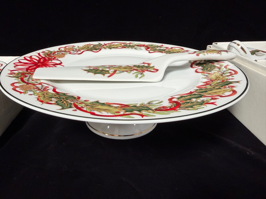 Andrea By Sadek 1994 'Christmas Garland' Porcelain Tableware Collection Featuring A 10.5-Inch Cake Plate With Matching Server And A Set Of Four 10-Ounce Gold-Trimmed Mugs [Photo 2]