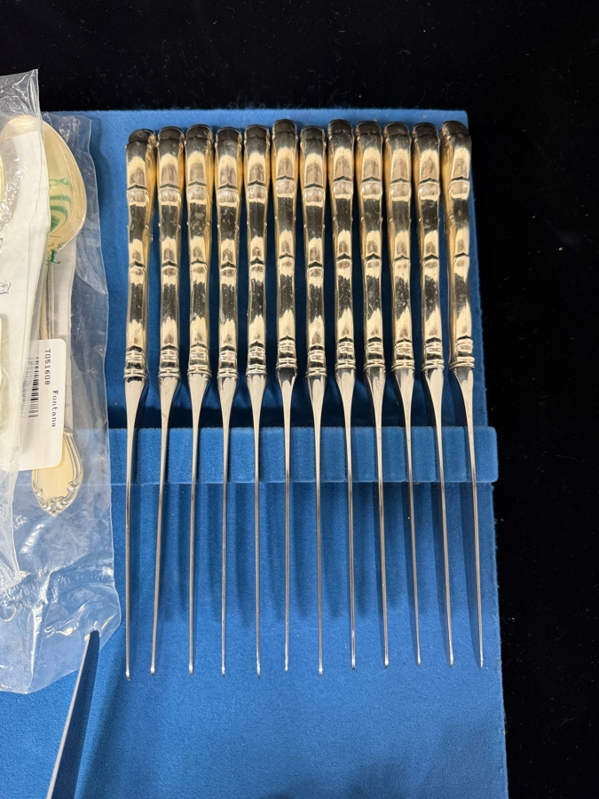 Like New Towle Sterling Silver Flatware Service For 12 With Serving Pieces - Sterling Silver Handled Knives Weigh 947.3g / Sterling Silver Flatware Weighs 2,023.3g [$4,417 Silver Melt Value Not Including Knives] [Photo 7]