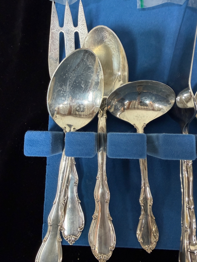 Like New Towle Sterling Silver Flatware Service For 12 With Serving Pieces - Sterling Silver Handled Knives Weigh 947.3g / Sterling Silver Flatware Weighs 2,023.3g [$4,417 Silver Melt Value Not Including Knives] [Photo 6]