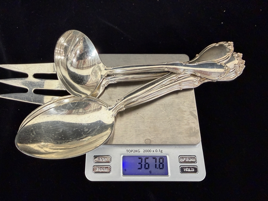 Like New Towle Sterling Silver Flatware Service For 12 With Serving Pieces - Sterling Silver Handled Knives Weigh 947.3g / Sterling Silver Flatware Weighs 2,023.3g [$4,417 Silver Melt Value Not Including Knives] [Photo 15]