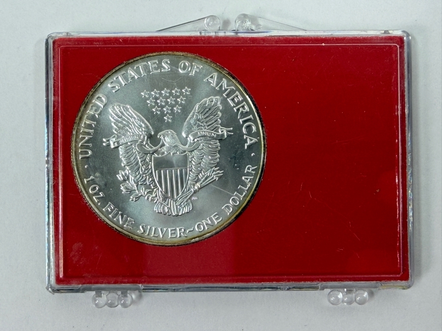 Uncirculated 1993 American Silver Eagle Coin [Photo 2]