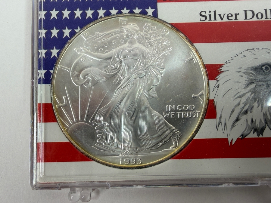 Uncirculated 1993 American Silver Eagle Coin [Photo 2]
