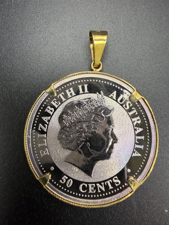 2002 1/2oz. Silver Australian Year Of The Horse Coin (16.886g / 99.9 Silver) Mounted As A Pendant Framed In 14k Yellow Gold 18.1g [Photo 3]
