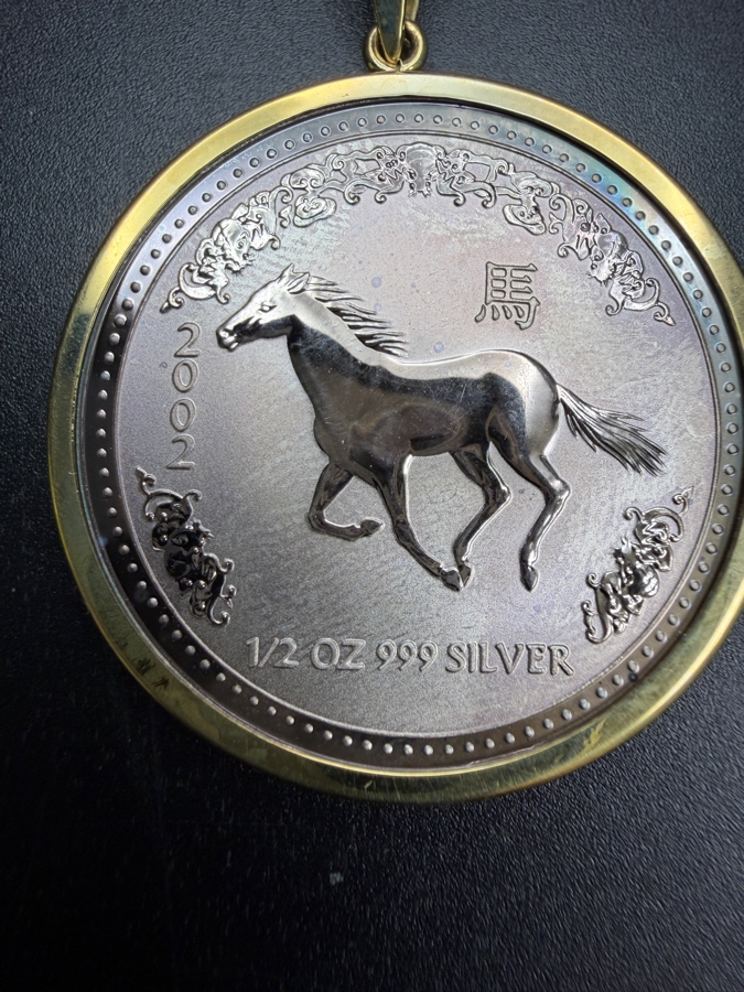 2002 1/2oz. Silver Australian Year Of The Horse Coin (16.886g / 99.9 Silver) Mounted As A Pendant Framed In 14k Yellow Gold 18.1g [Photo 2]