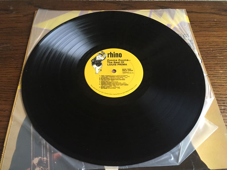 Louis Prima ‎- Zooma Zooma - The Best Of Louis Prima - Rhino Records - RNLP 70225 [Photo 5]