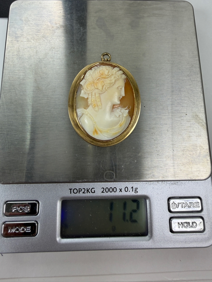 Vintage Carved Shell Cameo Portrait Pendant Framed In A 14k Gold Bezel 11.2g [Photo 7]