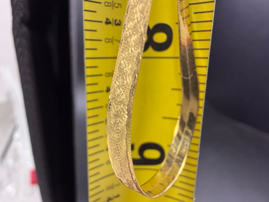 14k Gold Italian 18' Herringbone Chain Necklace 5.0g [$449 Gold Melt Value] [Photo 6]