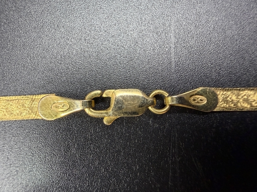 14k Gold Italian 18' Herringbone Chain Necklace 5.0g [$449 Gold Melt Value] [Photo 3]
