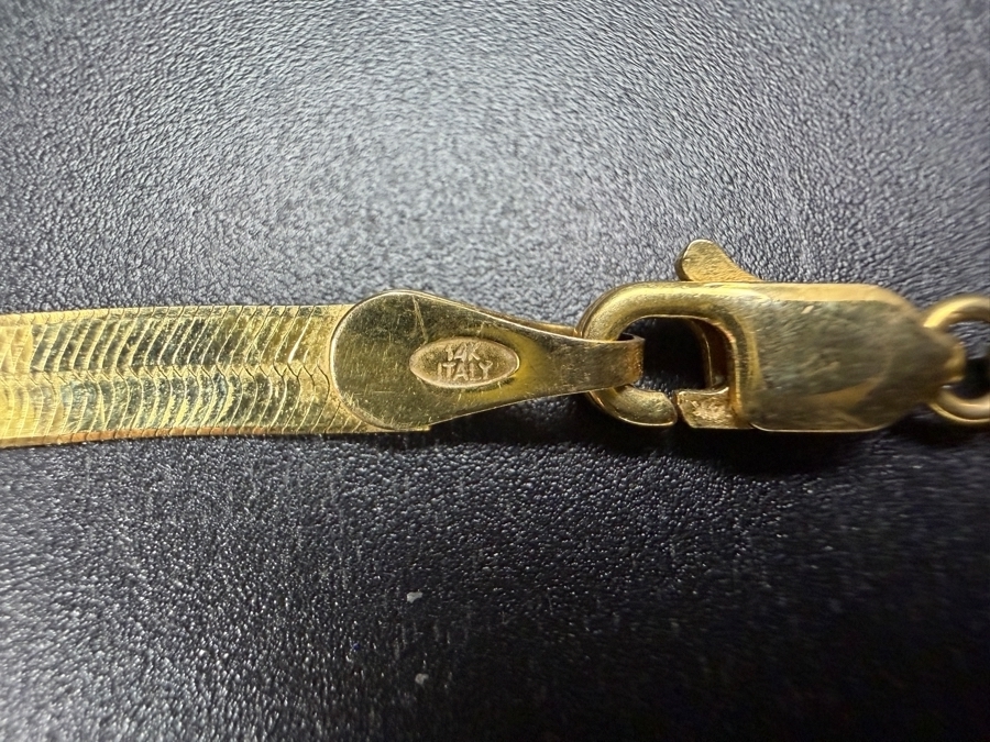 14k Gold Italian 18' Herringbone Chain Necklace 5.0g [$449 Gold Melt Value] [Photo 5]