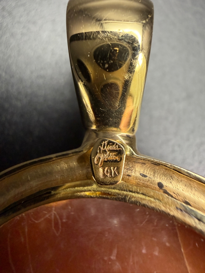 Signed Linda Joslin Large Vintage Carved Shell Cameo Portrait Pendant Framed In A 14k Gold Bezel 31.2g (Heavy Gold Piece - Subtract a Bit For The Shell Weight) [Photo 5]