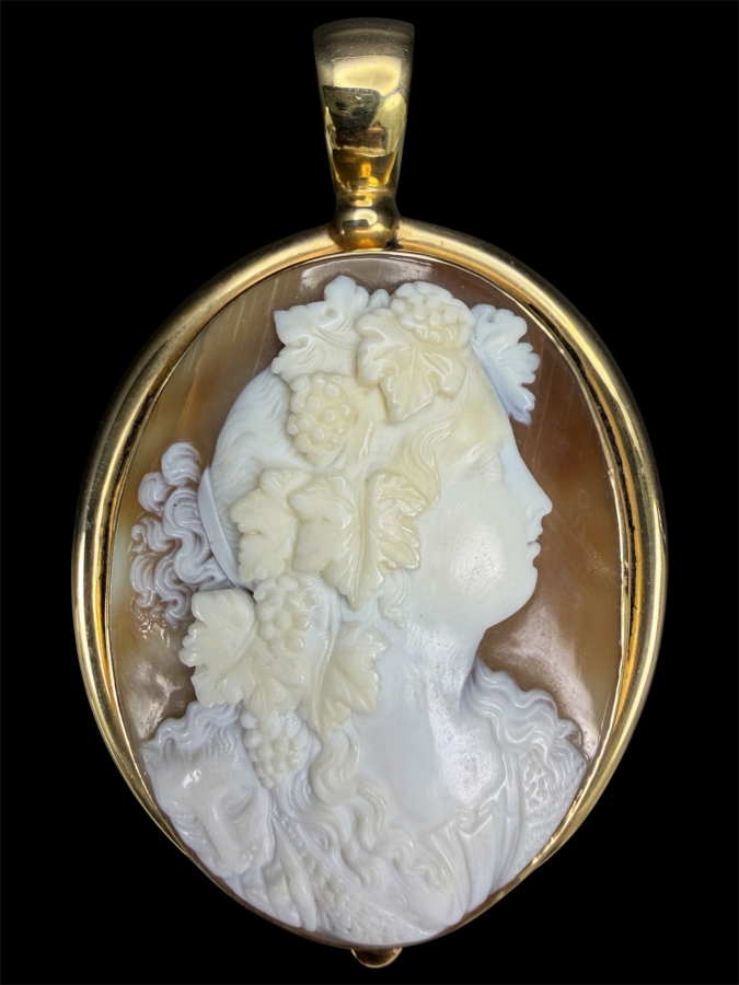 Signed Linda Joslin Large Vintage Carved Shell Cameo Portrait Pendant Framed In A 14k Gold Bezel 31.2g (Heavy Gold Piece - Subtract a Bit For The Shell Weight)