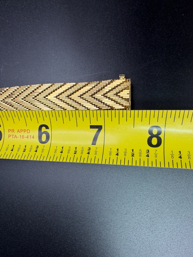 18k Gold Heavy Swiss Chevron Pattern Bracelet Featuring Hallmarks 7.5'L 46.4g [$5,359 Gold Melt Value] [Photo 10]