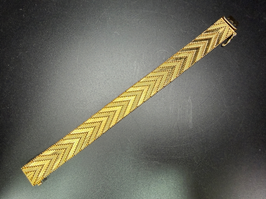 18k Gold Heavy Swiss Chevron Pattern Bracelet Featuring Hallmarks 7.5'L 46.4g [$5,359 Gold Melt Value] [Photo 9]