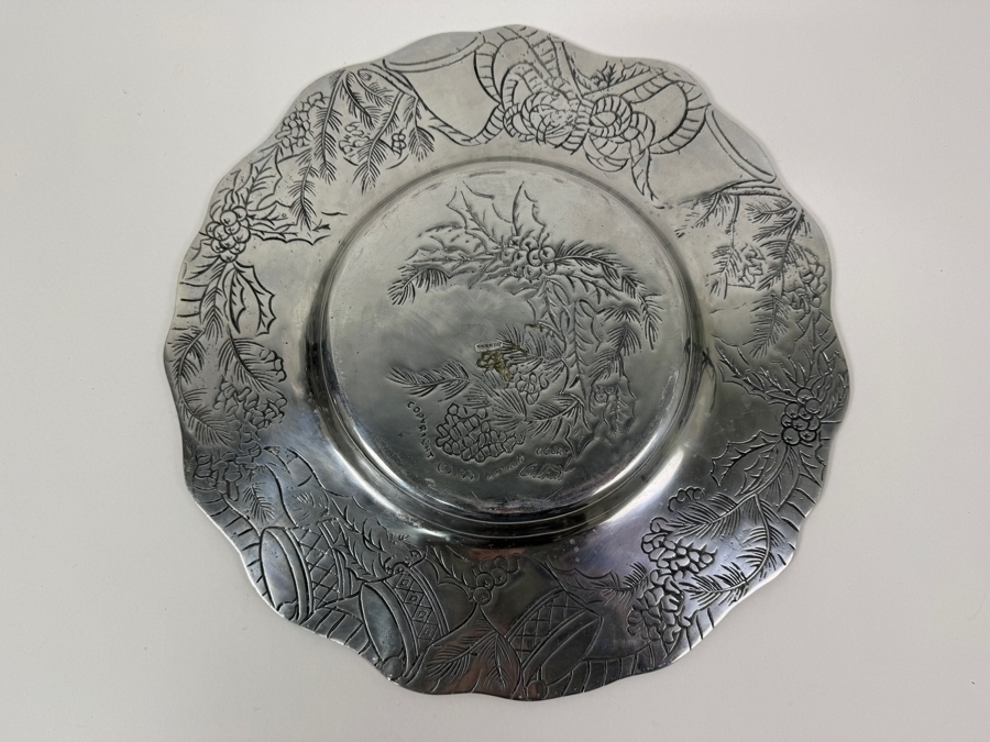 Vintage Arthur Court Aluminum Platter With Festive Holiday Designs 13.75'W [Photo 5]