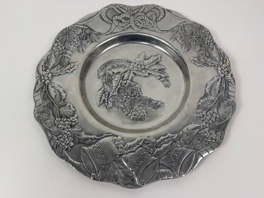Vintage Arthur Court Aluminum Platter With Festive Holiday Designs 13.75'W [Photo 2]