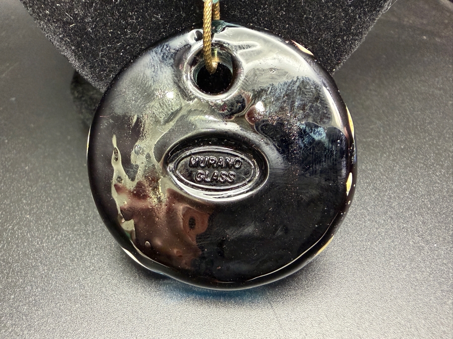 Italian Murano Glass Pendant 20' Necklace With Sterling Silver Clasps [Photo 3]