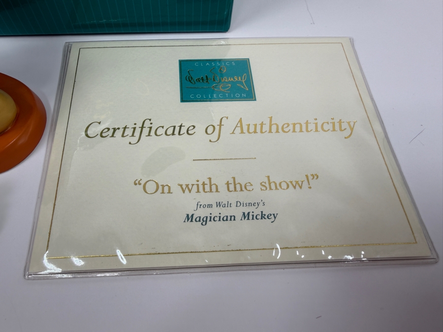 Walt Disney Classics Collection 'On With The Show!' From Walt Disney's Magician Mickey Figurine With Trading Pin And Original Box 5'H [Photo 4]