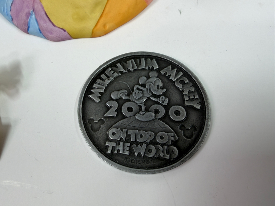 Walt Disney Classics Collection 'Millennium Mickey: On Top Of The World' From Walt Disney's Thru The Mirror Figurine With Trading Pin, Medallion And Original Box 5'H [Photo 6]
