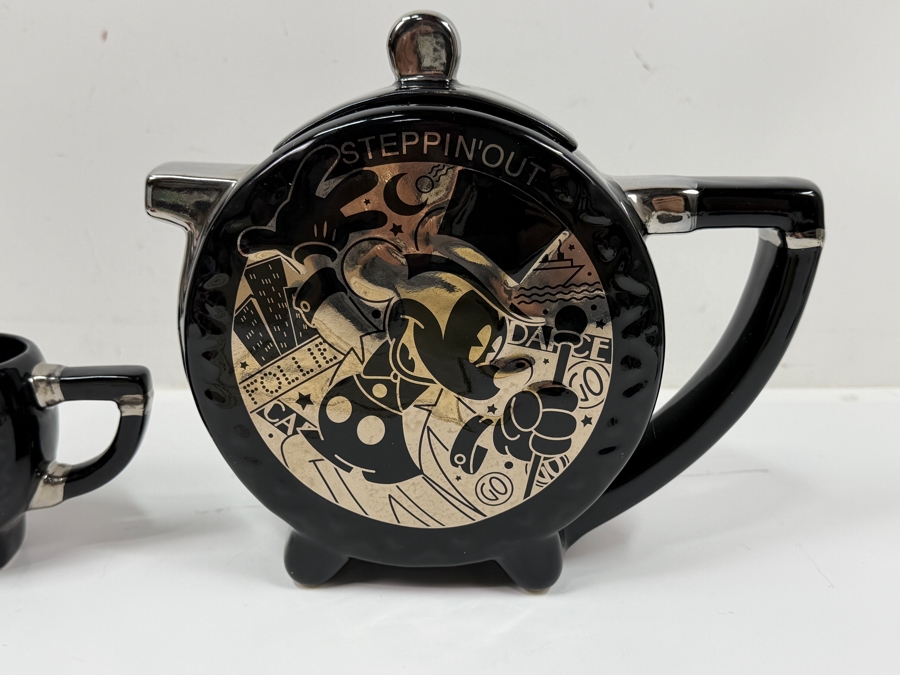 Vintage Disney Enesco Mickey Mouse Steppin' Out Teapot and Cup Set 7.5'H [Photo 2]